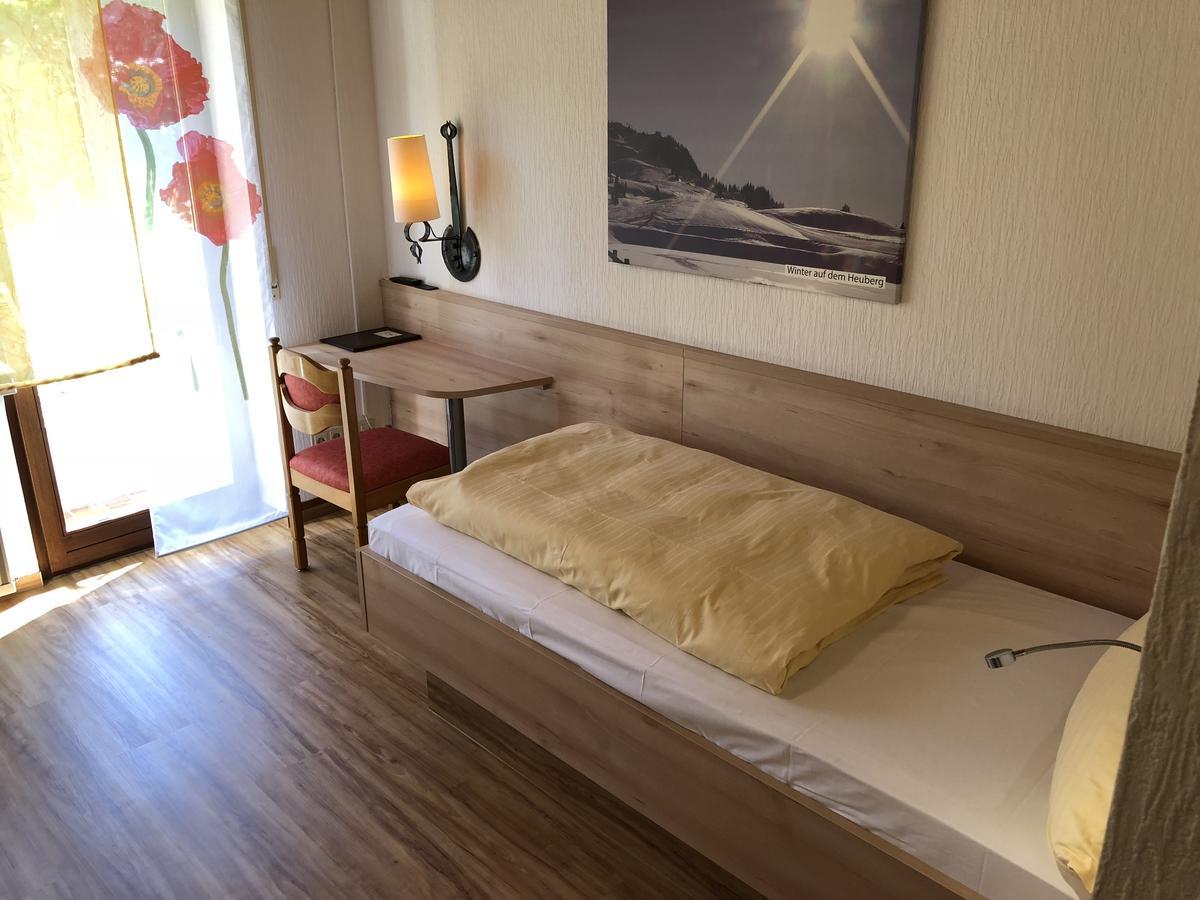 Hotel Heuberger Hof, Wehingen Екстериор снимка